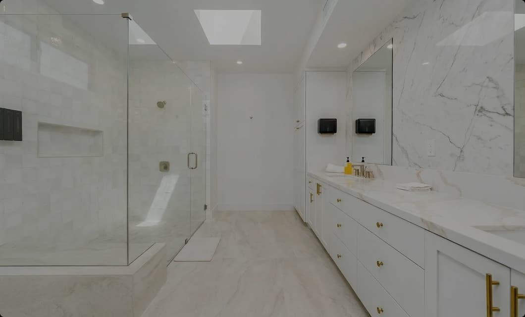 Renu Healthcare bathroom